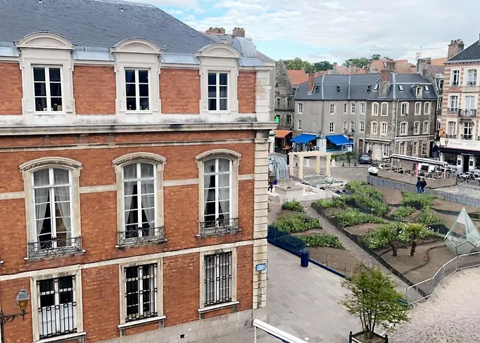 Hyper Centre, Remparts, Vieille Ville , Cosy, Possible Tout Faire A Pieds