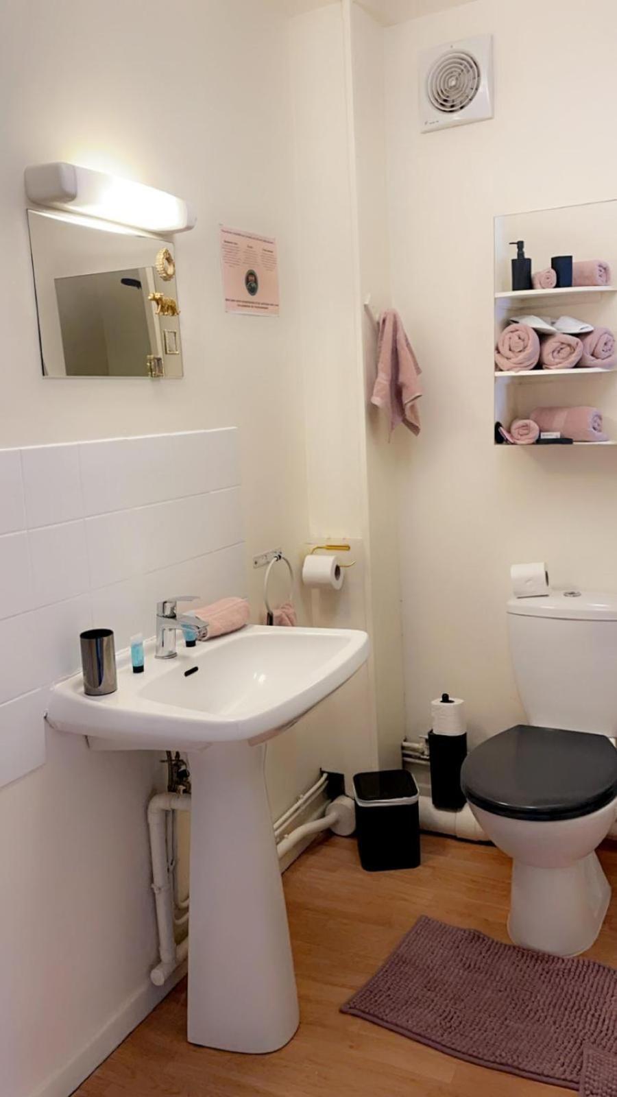 Hyper Centre, Remparts, Vieille , Cosy, Possible Faire A Pieds Apartment