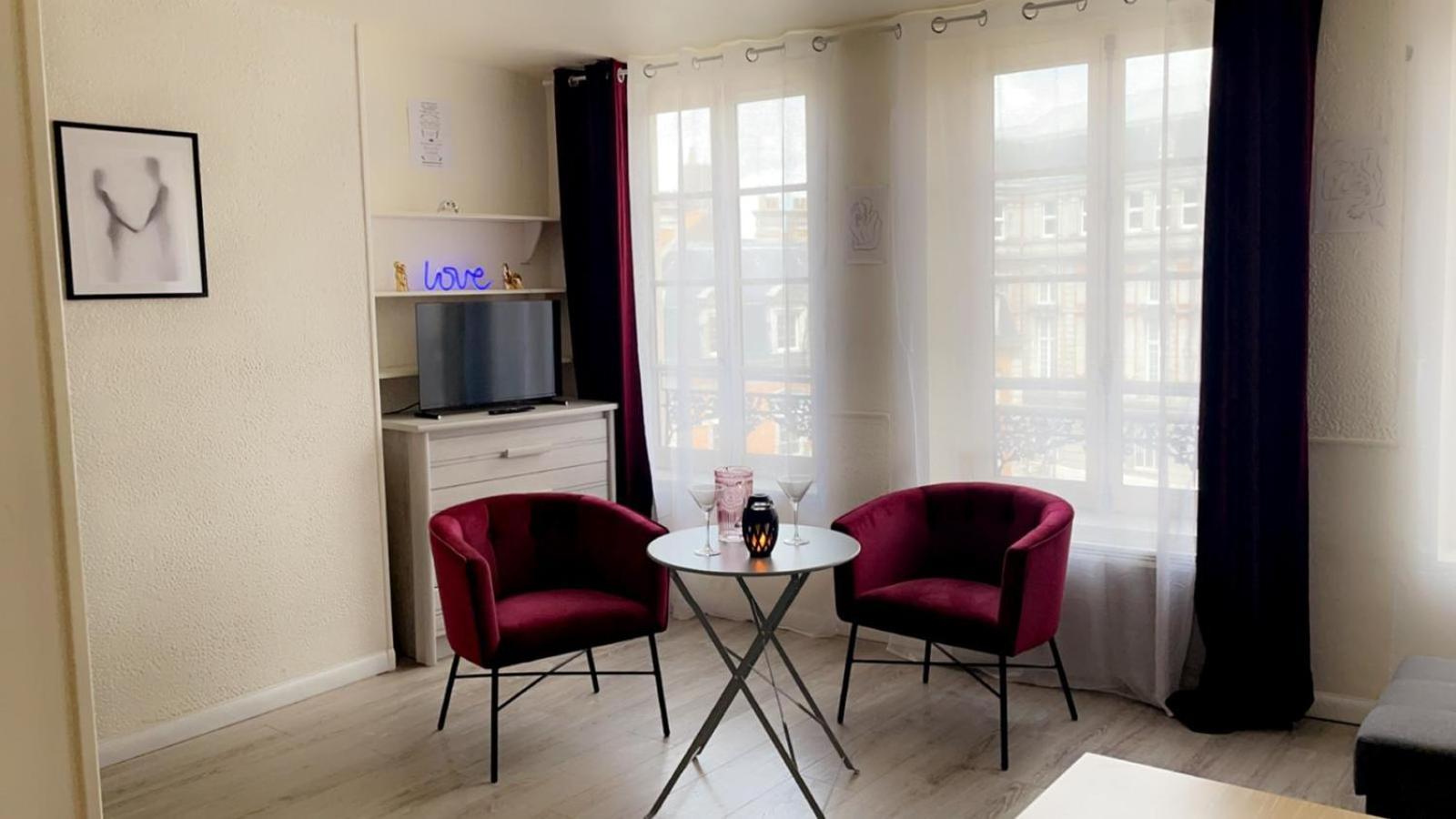Hyper Centre, Remparts, Vieille , Cosy, Possible Faire A Pieds *